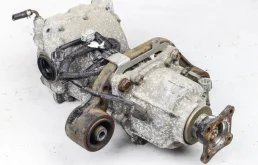 Редуктор заднего моста для Nissan X-Trail 2003 года на фотографиях