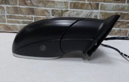 Стекла и зеркала для Audi Q7 2010 года на фотографиях