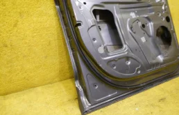 Дверь передняя левая для Audi Q7 2013 года на фотографиях