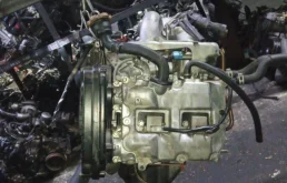 Двигатель для Subaru Legacy 2005 года на фотографиях