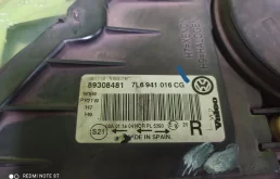 Фары для Volkswagen Touareg 2002 года на фотографиях