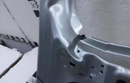 Дверь багажника для Nissan Note 2006 года на фотографиях