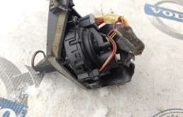 Замок зажигания для Volvo S40 на фотографиях