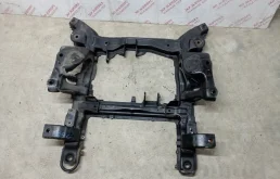 Подрамник двигателя для Suzuki Grand Vitara на фотографиях