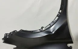 Крыло правое для Toyota RAV4 на фотографиях