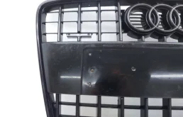 Решетка радиатора для Audi Q7 2014 года на фотографиях