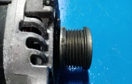 Генератор для Mazda CX 5 на фотографиях