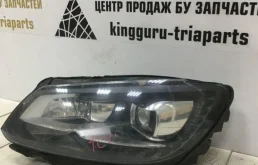 Фары для Volkswagen Touran 2010 года на фотографиях
