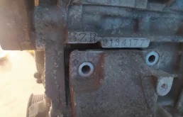 Двигатель без навесного для Toyota RAV4 2010 года на фотографиях