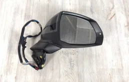 Зеркало боковое правое для Audi Q7 2020 года на фотографиях
