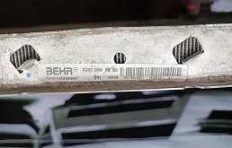 Радиатор охлаждения ДВС для Mercedes-Benz GL class 2010 года на фотографиях