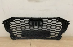 Решетка радиатора для Audi Q3 2023 года на фотографиях