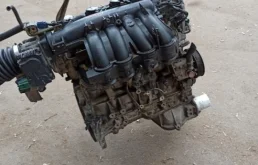 Двигатель без навесного для Nissan Serena 2003 года на фотографиях