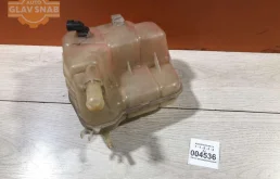 Расширительный бачок радиатора для Opel Astra 2015 года на фотографиях