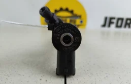 Форсунка топливная для Volvo XC90 2013 года на фотографиях