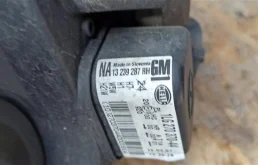 Фара правая для Opel Astra 2007 года на фотографиях