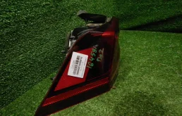 Фонарь внешний левый для Volkswagen Tiguan 2019 года на фотографиях