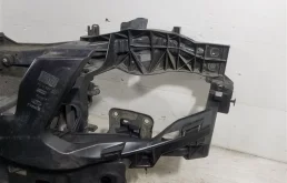 Панель радиатора (телевизор) для Ford Kuga на фотографиях