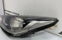 Фара ксенон левая для Hyundai Solaris 2017 года на фотографиях