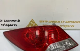 Фонарь левый для Hyundai Solaris 2011 года на фотографиях