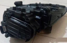 Фара правая для Porsche Cayenne на фотографиях