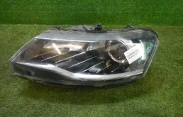 Фара левая для Skoda Rapid 2019 года на фотографиях