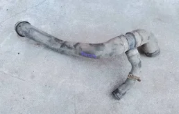 Патрубок радиатора верхний для Mercedes-Benz M class на фотографиях