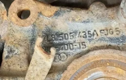 Кулак задний левый для Audi Q7 на фотографиях