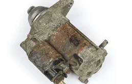 Стартер для Toyota Corolla 2003 года на фотографиях