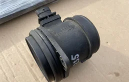 Датчик массового расхода воздуха для Volvo XC90 2012 года на фотографиях