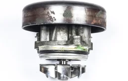 Насос охлаждающей жидкости ДВС(Помпа) для Mazda MPV на фотографиях