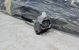 Лобовое (ветровое) стекло для Toyota RAV4 на фотографиях