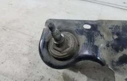 Трапеция стеклоочистителей для Ford Fusion на фотографиях