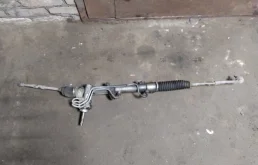 Рулевая рейка для Opel Zafira 2005 года на фотографиях