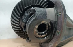 Редуктор заднего моста для Toyota Land Cruiser Prado 2020 года на фотографиях