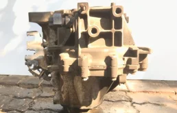 МКПП для Hyundai Solaris 2014 года на фотографиях