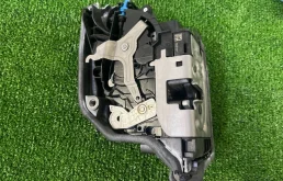 Двери для BMW 7er 2022 года на фотографиях