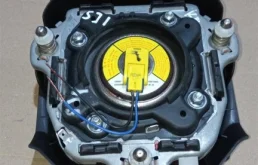 Подушка безопасности водителя для Subaru Forester на фотографиях