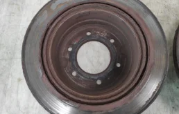 Диски тормозные задние (комплект) для Mitsubishi Pajero Sport 2010 года на фотографиях