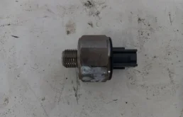 Датчик детонации для Toyota Alphard на фотографиях