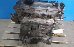 Двигатель без навесного для Toyota RAV4 2008 года на фотографиях