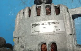 Генератор для Nissan Serena 2014 года на фотографиях