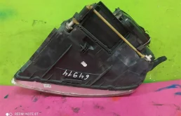 Фары для Volkswagen Touareg 2002 года на фотографиях