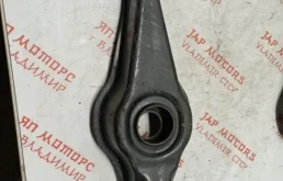 Рычаг задний левый нижний для Suzuki Grand Vitara 2012 года на фотографиях