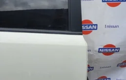 Дверь задняя правая для Nissan Note 2017 года на фотографиях