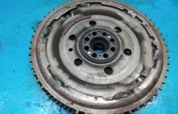 Маховик для Nissan X-Trail на фотографиях