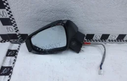 Зеркала для Toyota RAV4 2021 года на фотографиях