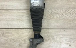 Пневмостойка передняя правая для Audi Q7 на фотографиях