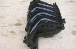 Впускной коллектор для Hyundai Solaris 2014 года на фотографиях