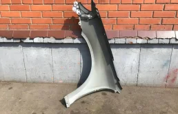 Крыло правое для Subaru Legacy 2009 года на фотографиях